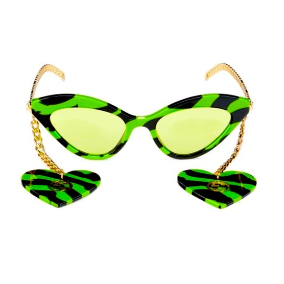 Gucci Cat Eye sunglasses with detachable charms (NWT)